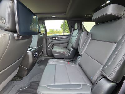 2023 GMC Yukon — photo 13 view