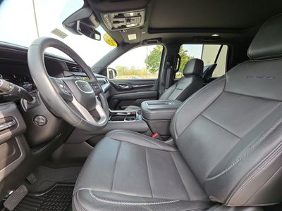 2023 GMC Yukon — photo 8 view