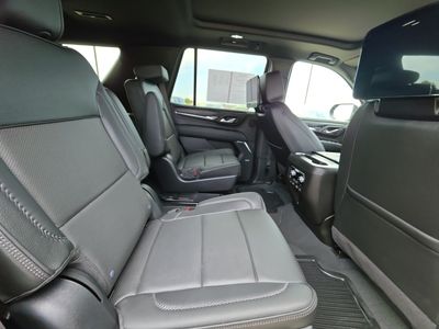2023 GMC Yukon — photo 9 view