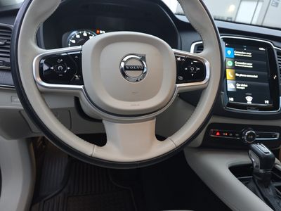2020 Volvo XC90 — photo 11 view