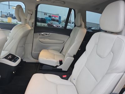 2020 Volvo XC90 — photo 13 view