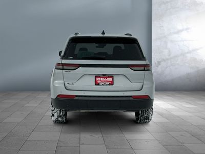 2026 Jeep Grand Cherokee — detail view