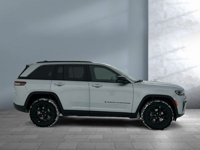 2026 Jeep Grand Cherokee — photo 7 view