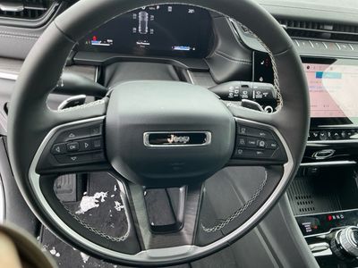 2026 Jeep Grand Cherokee — photo 8 view