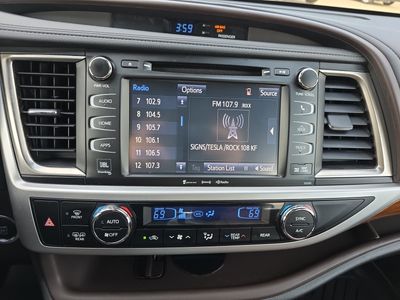 2019 Toyota Highlander - Photo 6