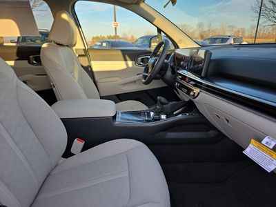 2026 Kia Sorento — photo 7 view
