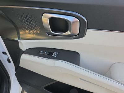 2026 Kia Sorento — photo 8 view