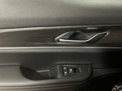 2025 Jeep Grand Cherokee — photo 10 view