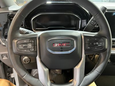 2024 GMC Sierra 1500 — photo 10 view