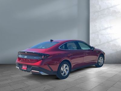 2025 Hyundai Sonata - Photo 3