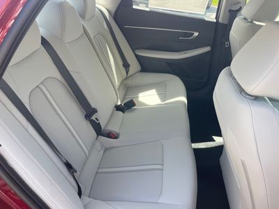 2025 Hyundai Sonata - Photo 7