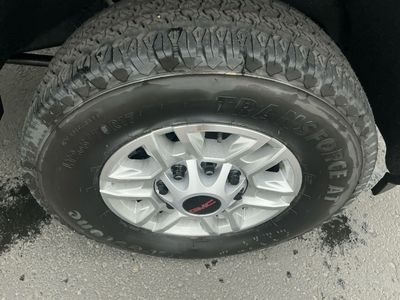 2025 GMC Sierra 2500HD — photo 13 view