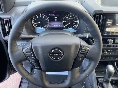 2026 Nissan Frontier — photo 11 view