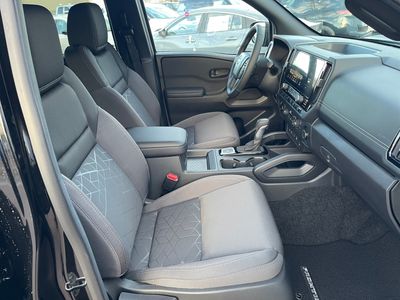 2026 Nissan Frontier — photo 13 view