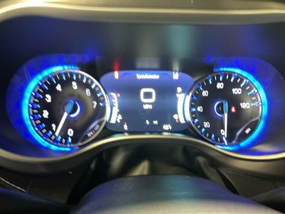 2026 Chrysler Pacifica — photo 8 view