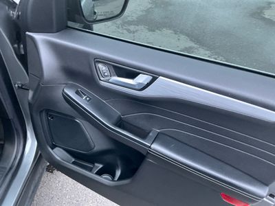 2025 Ford Escape - Photo 4