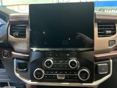 2024 Ford Expedition Max — photo 8 view