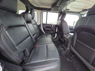 2020 Jeep Wrangler Unlimited — photo 15 view