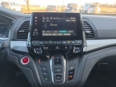 2024 Honda Odyssey — photo 8 view