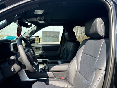 2025 Toyota Tundra 4WD — photo 12 view