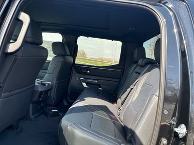 2025 Toyota Tundra 4WD — photo 8 view
