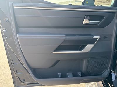 2025 Toyota Tundra 4WD — photo 9 view