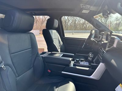 2025 Toyota Tundra 4WD — photo 10 view