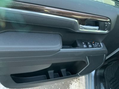 2026 Chevrolet Silverado 1500 — photo 11 view