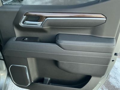 2026 Chevrolet Silverado 1500 — photo 12 view