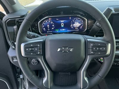2026 Chevrolet Silverado 1500 — photo 13 view