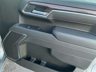 2026 Chevrolet Silverado 1500 — photo 7 view