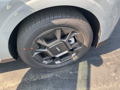 2026 Kia Carnival Hybrid - Photo 13