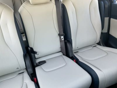 2026 Kia Carnival Hybrid - Photo 5