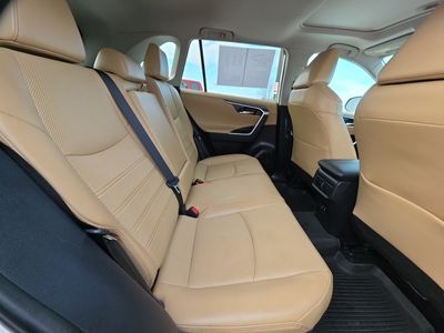 2020 Toyota RAV4 — photo 11 view