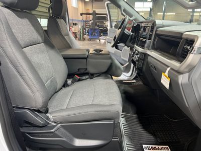 2026 Ford Super Duty F-350 SRW — photo 11 view