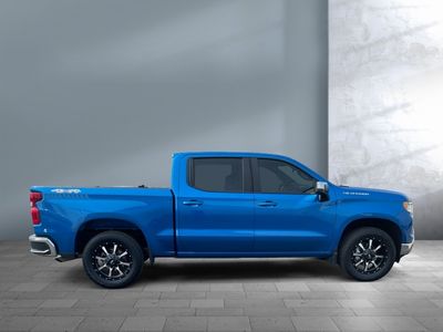 2022 Chevrolet Silverado 1500 — engine compartment view