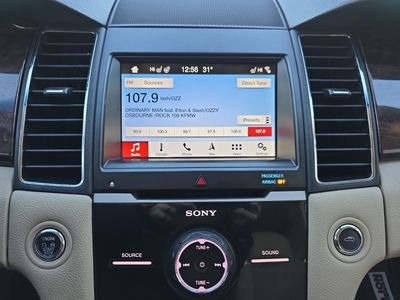 2019 Ford Taurus - Photo 5