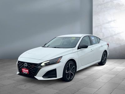 2023 Nissan Altima - Photo 2