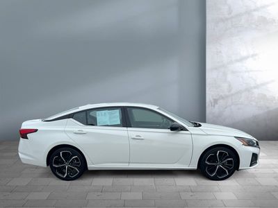2023 Nissan Altima - Photo 6