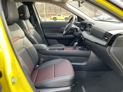 2026 Nissan Kicks — photo 11 view
