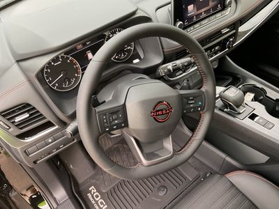 2026 Nissan Rogue - Photo 9