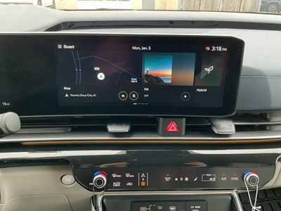 2026 Kia Carnival Hybrid - Photo 8