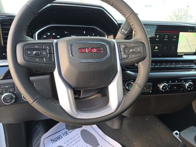 2026 GMC Sierra 2500HD — photo 13 view