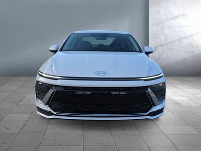 2026 Hyundai Sonata - Photo 2