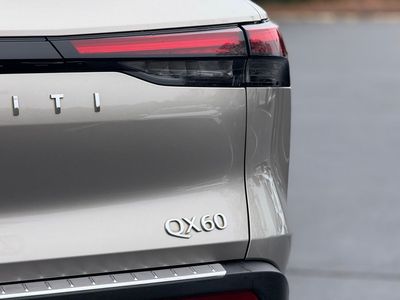 2023 INFINITI QX60 LUXE - Photo 15