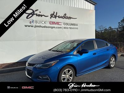 2017 Chevrolet Cruze LT - Photo 2