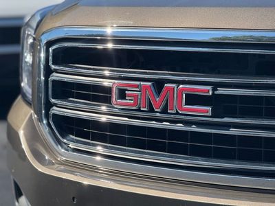 2015 GMC Yukon XL SLT 1500 — photo 11 view