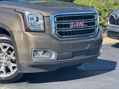 2015 GMC Yukon XL SLT 1500 — photo 8 view