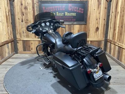 2010 Harley-Davidson Street Glide — photo 8 view