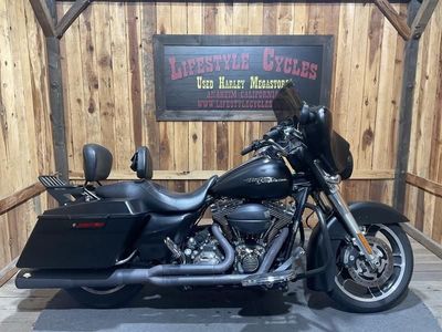2010 Harley-Davidson Street Glide — photo 10 view